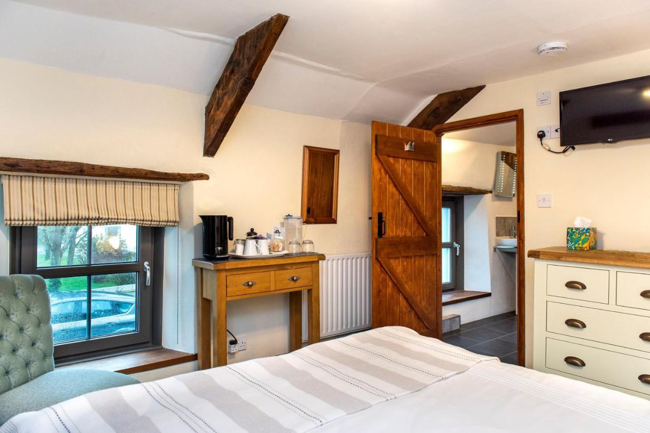 Saint Teath The White Cottage B&B מראה חיצוני תמונה